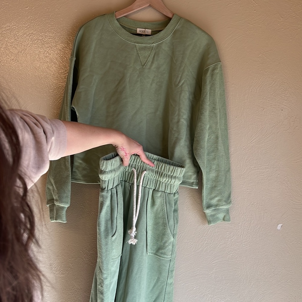 Cozy lounge set with high-waisted loose pants and a cropped sweatshirt top